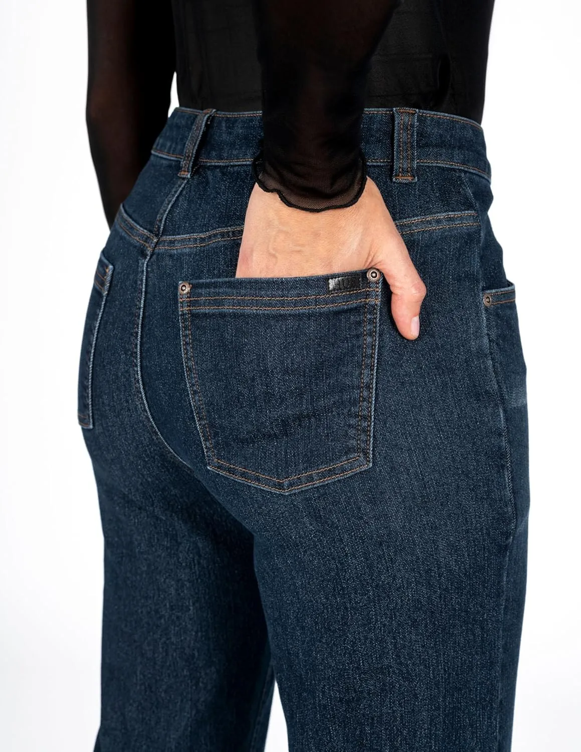 HUE Women's Mid-Rise Straight Leg Jeans